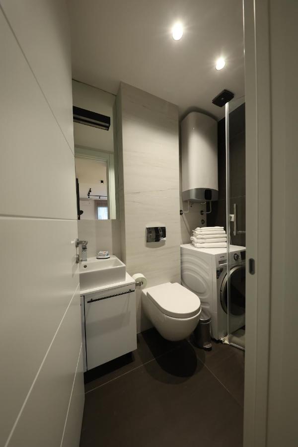 Modern Apartment In The Heart Of بلغراد المظهر الخارجي الصورة