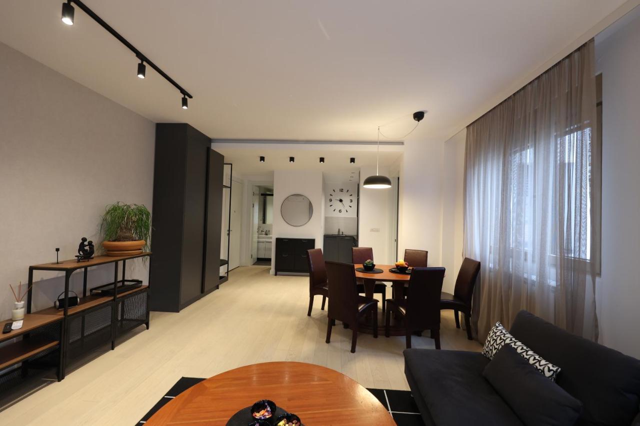 Modern Apartment In The Heart Of بلغراد المظهر الخارجي الصورة