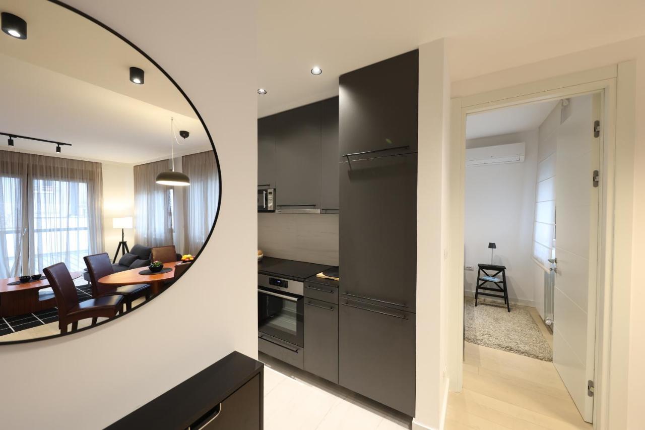 Modern Apartment In The Heart Of بلغراد المظهر الخارجي الصورة