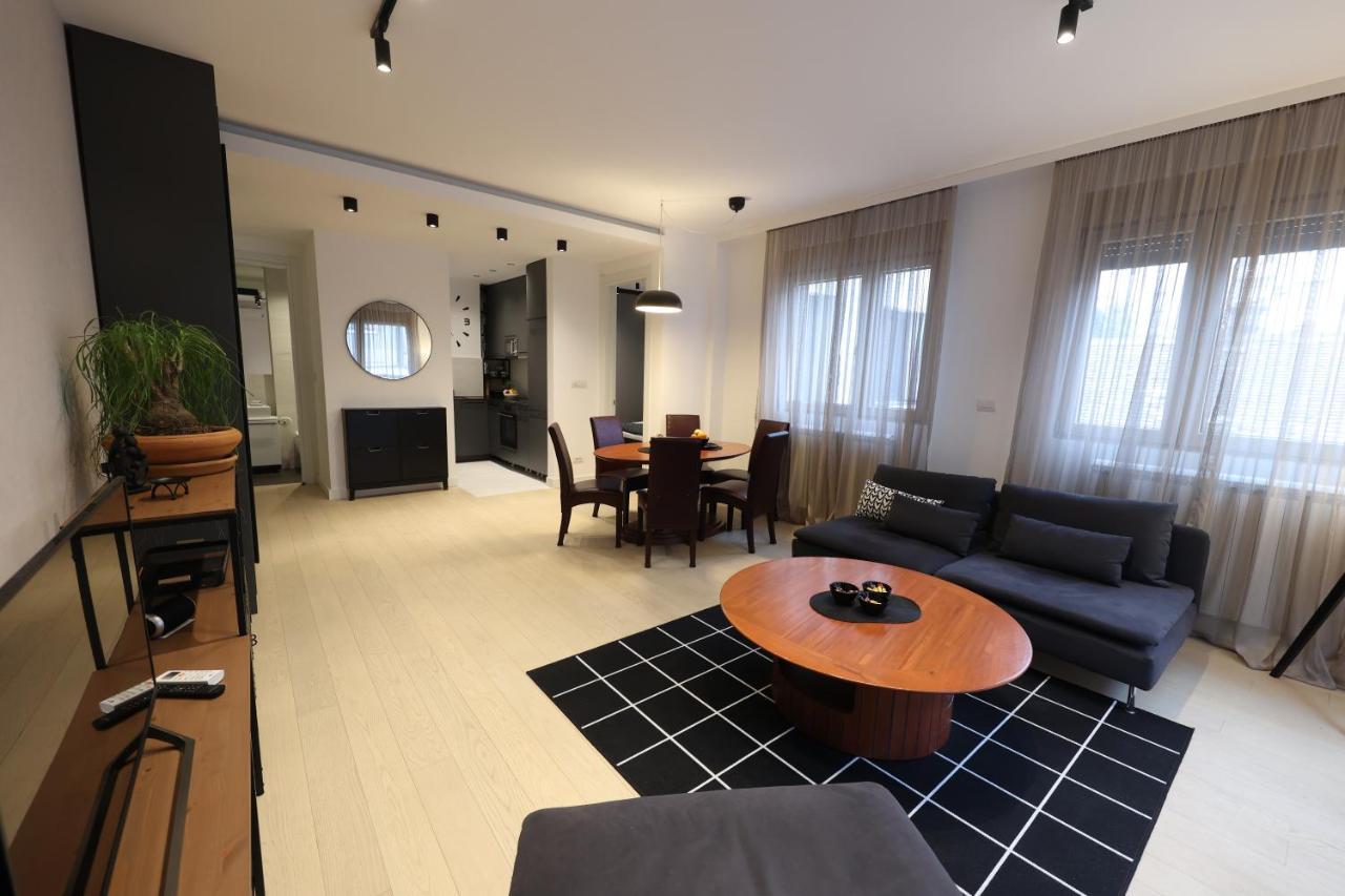 Modern Apartment In The Heart Of بلغراد المظهر الخارجي الصورة