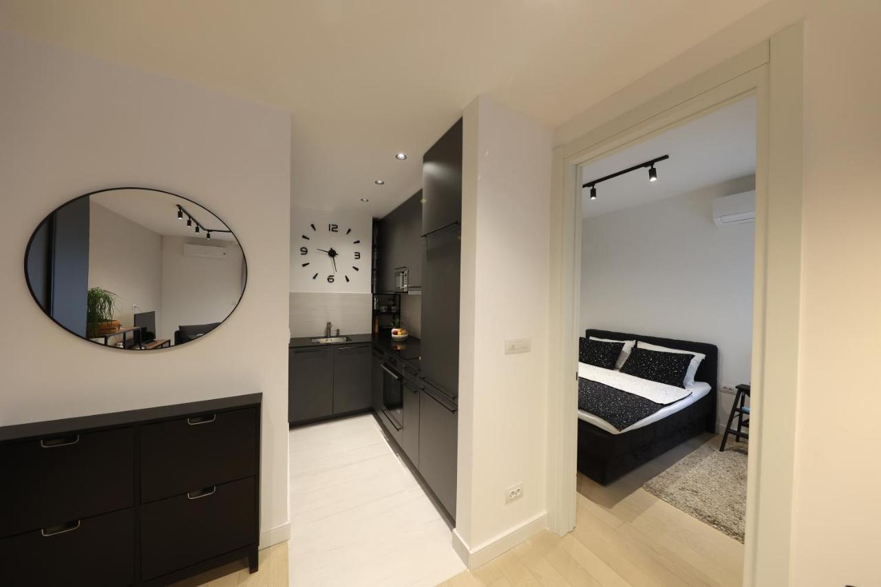 Modern Apartment In The Heart Of بلغراد المظهر الخارجي الصورة