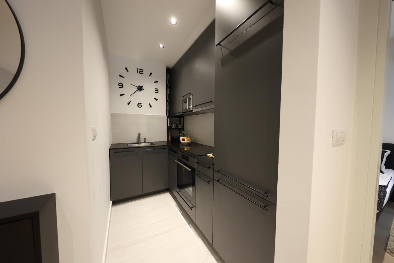 Modern Apartment In The Heart Of بلغراد المظهر الخارجي الصورة